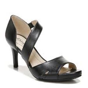 Women’s Size 8 Life Stride Mega Flex Sandal. Black.